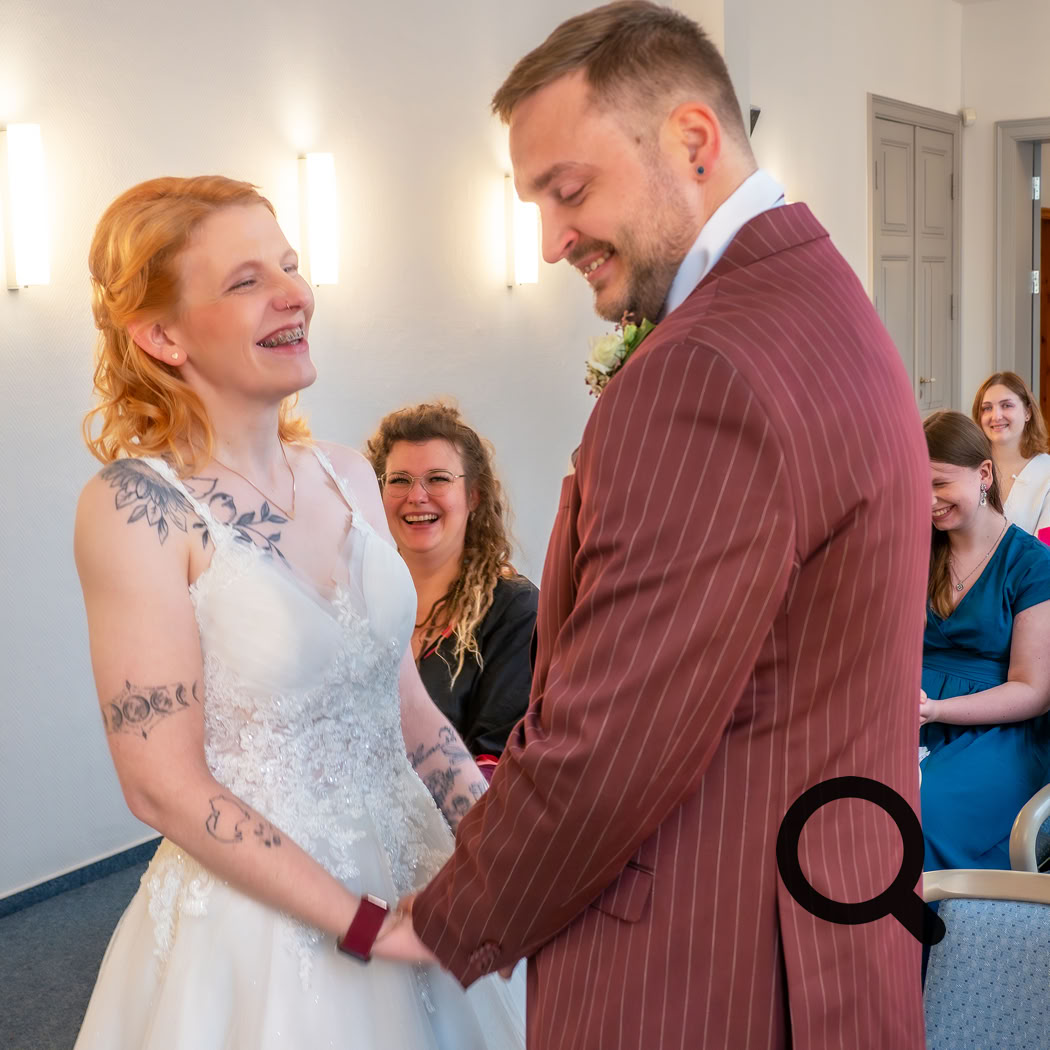 Wollen wir uns die Ringe anstecken?